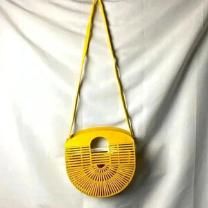 UNBRANDED  WOODEN SLAT PURSE GOLDEN MUSTARD YELLOW INSIDE ZIP POUCH